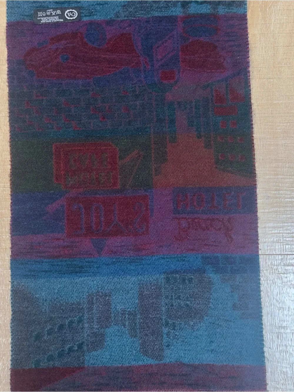 VINTAGE C&A Novelty Pop-Art-Style Acrylic Scarf